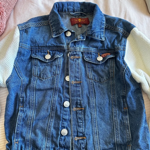 Jean jackets - Picture 4 of 7